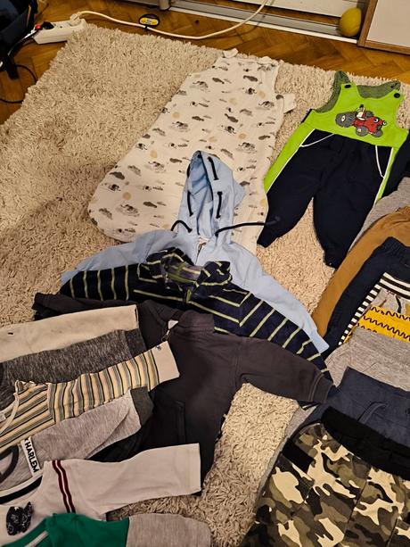 Veľký balík 74/80 ešte veci dole na fotkách, 68–80