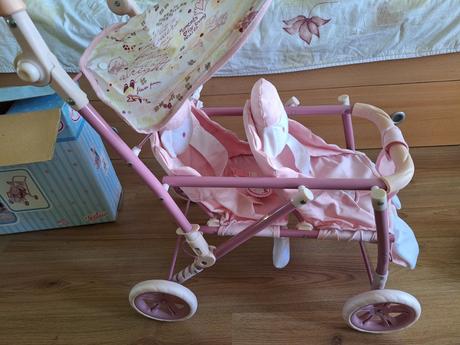 Kočík pre bábiky,