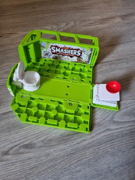 Autobus s postavičkami, 