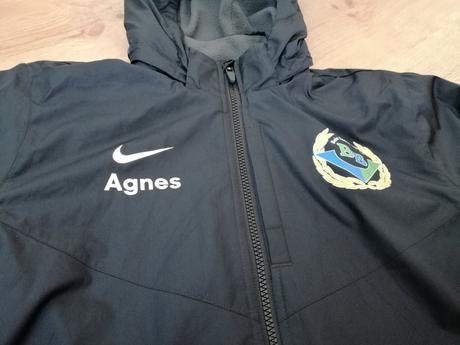 Čierna bunda nike, nike,146