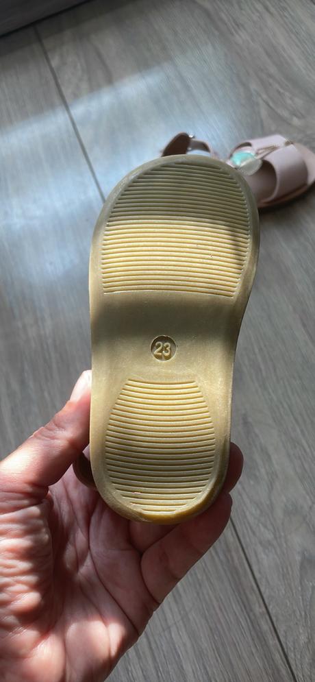 Sndale reserved 23, reserved,23