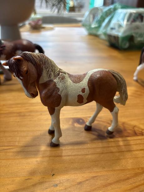 Schleich kone a zvieratká,