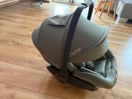 Nuna arra next 2024 autosedačka + základna, nuna