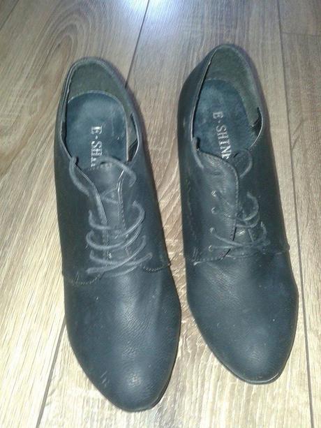 Čierne topánky na šnurovanie, 40