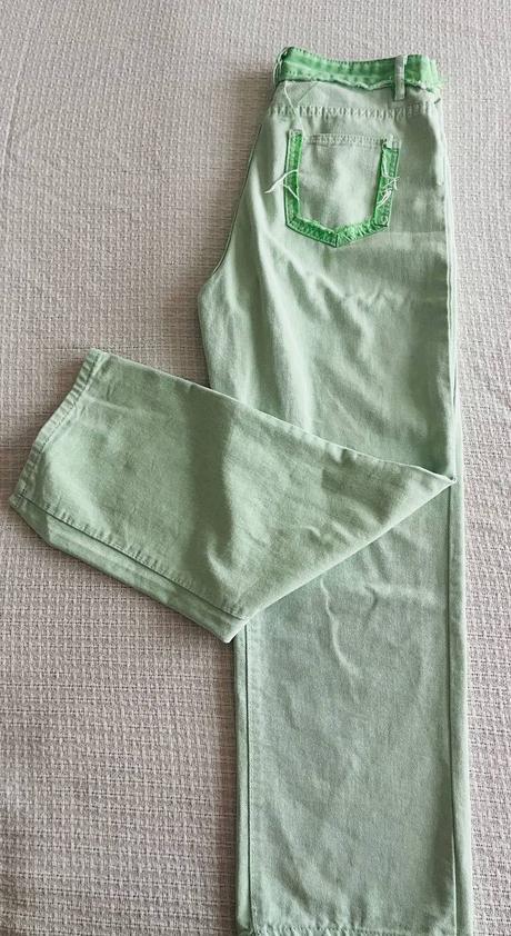 Zelenkavé rifle široké, m