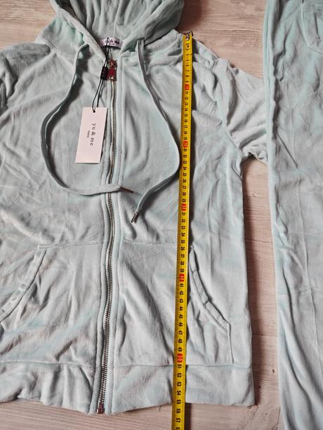 Makučka plyšová tepláková suprava, s