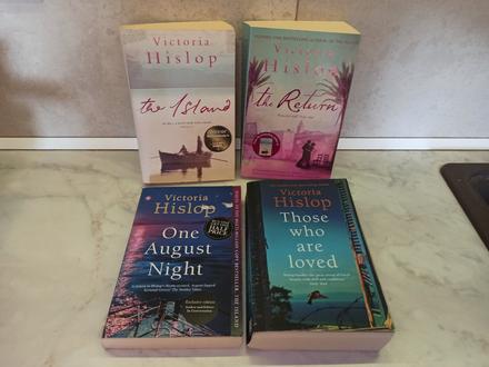 Victoria hislop v anglictine xs24, 