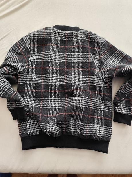 Bunda, reserved,164