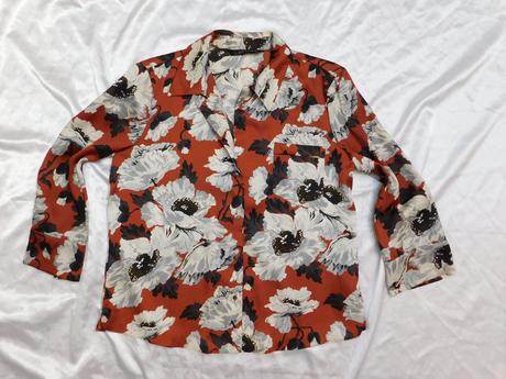 Velmi pekna bluzka, zara,40