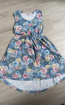 Krásne dievčenské šaty, 134