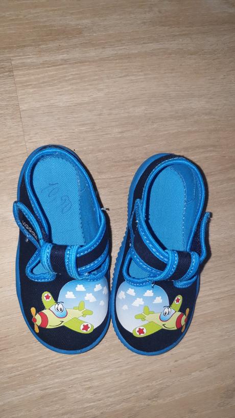 Papucky, 23