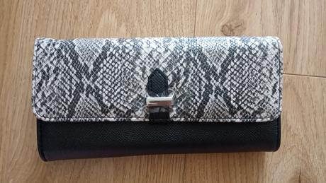 Peňaženka s hadím vzorom, avon