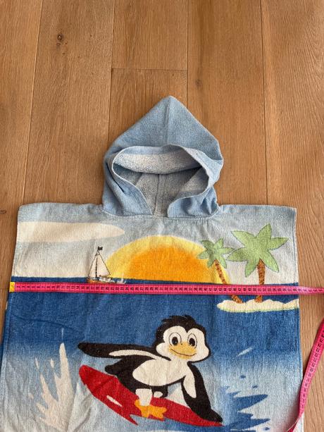 Uterák s kapucňou cez hlavu / pončo, 