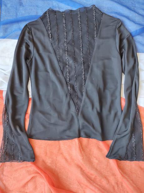 Glamour čierny top, s