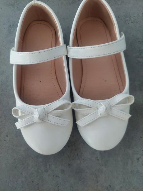 Krásne biele balerinky super stav, 28