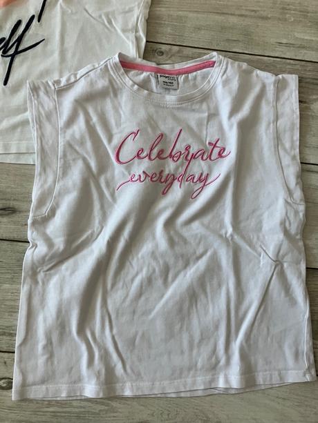 2 trička, reserved,146