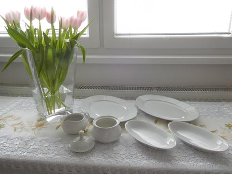 Tanier oval 2x +mliekovník+cukorníčka+tanierik 2x, 