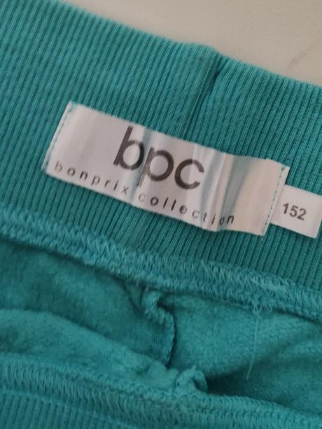 Šortky, bonprix,152
