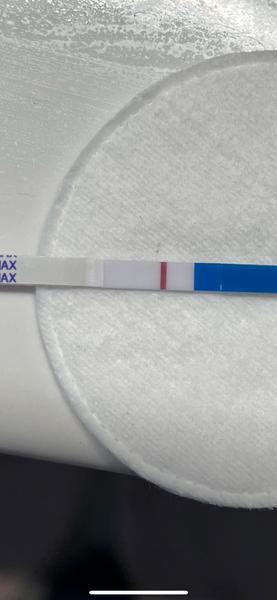 Sú tam dve čiarky?