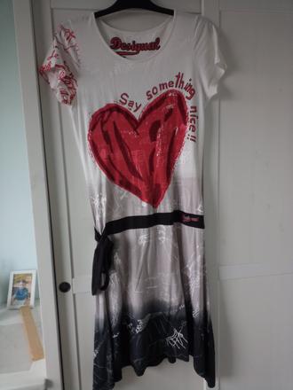 Saty, desigual,l