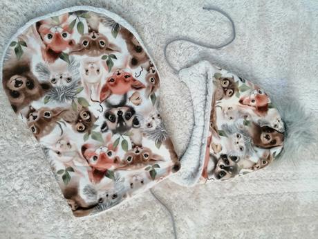 Čiapka a nakrcnik, 104