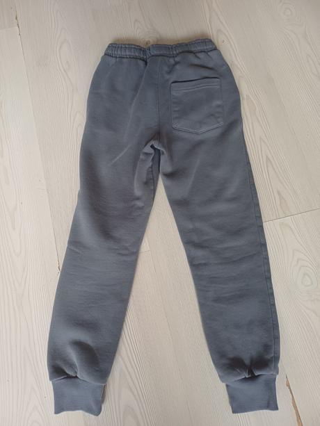 Teplaky, reserved,140