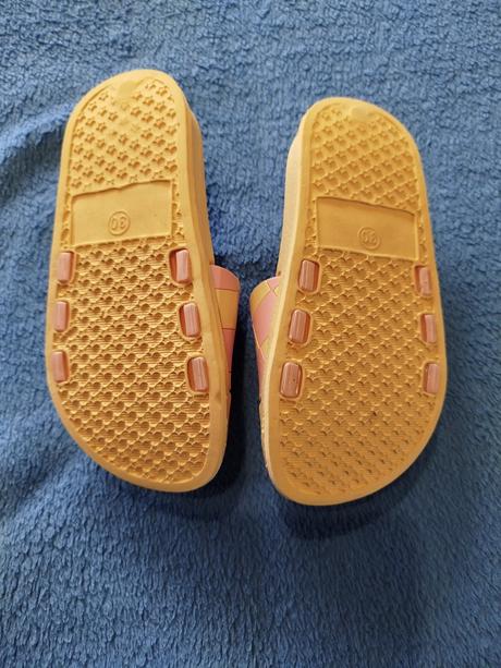 Šlapky tom and jerry, 30