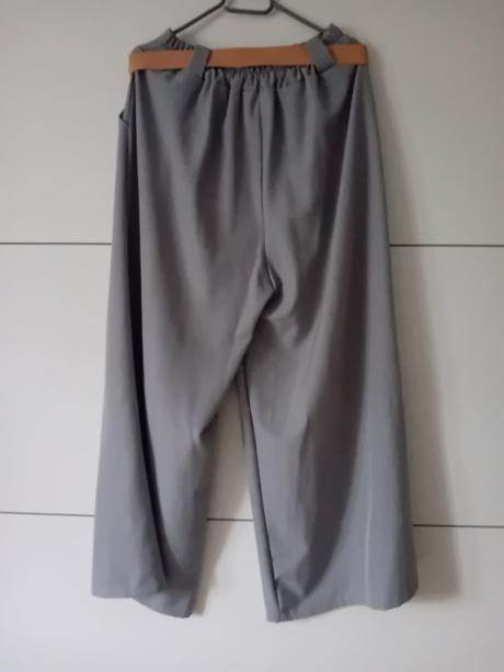 Sivé široké nohavice, 