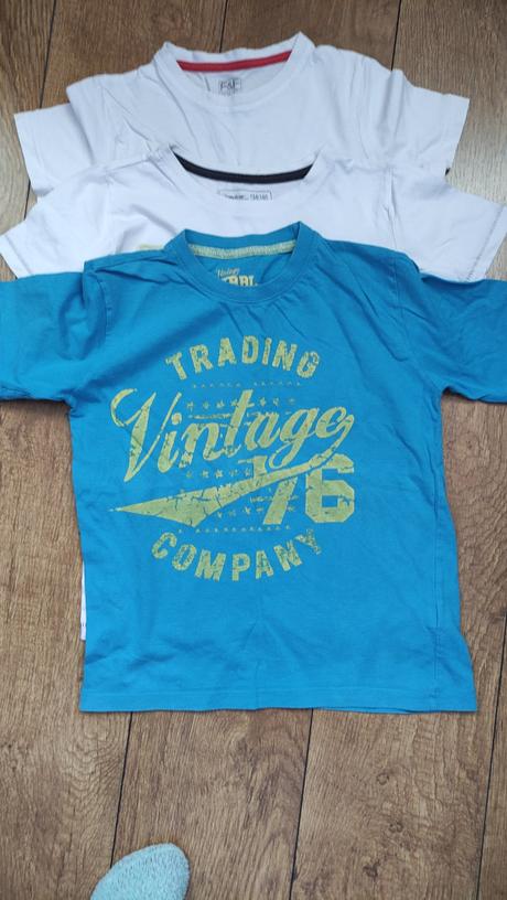 Balík tričiek na donosenie 134-140, 122–134