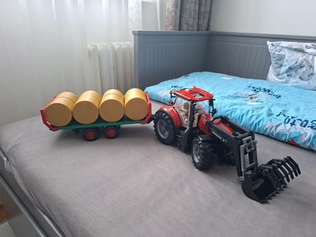 Bruder traktor, 
