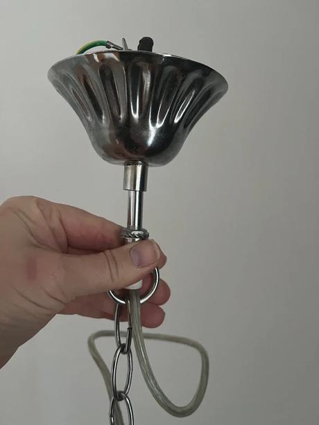 Moderný chrómový luster s akrylovými kryštálmi, 