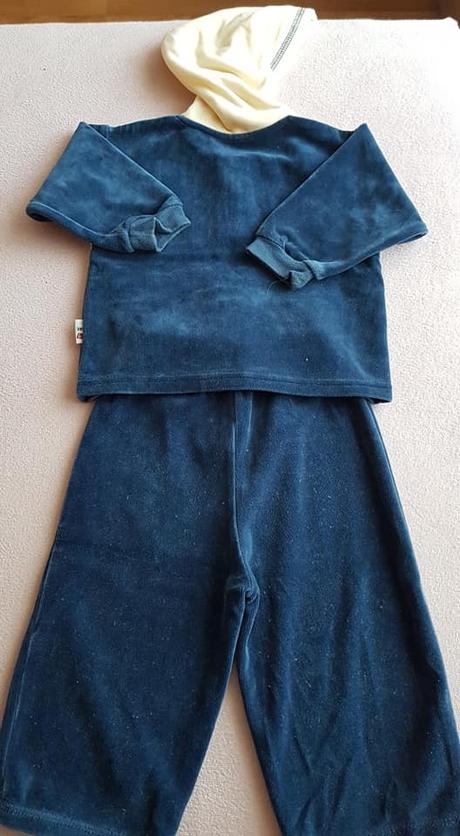 Zamatová tepláková súprava ferdo mravec č.80, 80