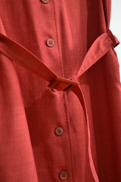 Červená vesta 38, 38