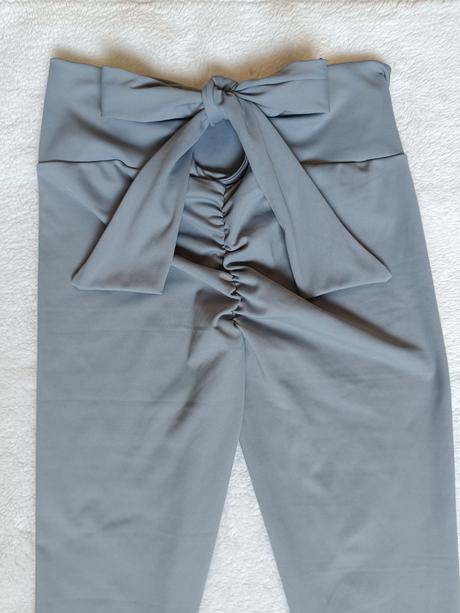 Legíny s vysokým pásom, s