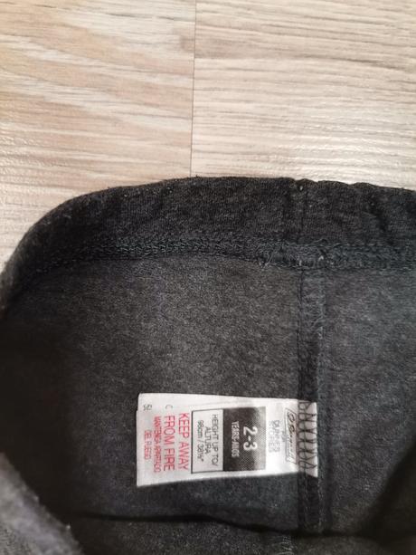 Dievčenské tmavosive legíny 2-3 roky, 92