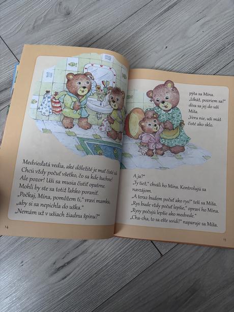 Knižka príbehy s medvedína, 