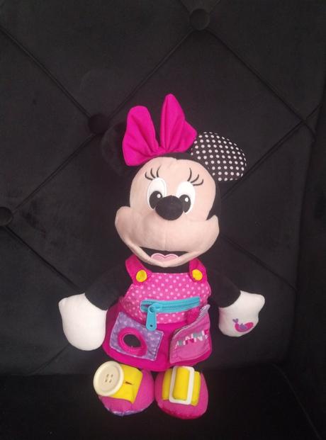 Plyšová minnie s interaktívnymi prvkami, 