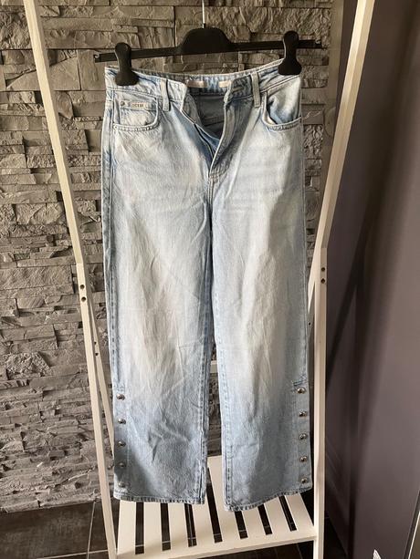 Guess v.25, guess,26