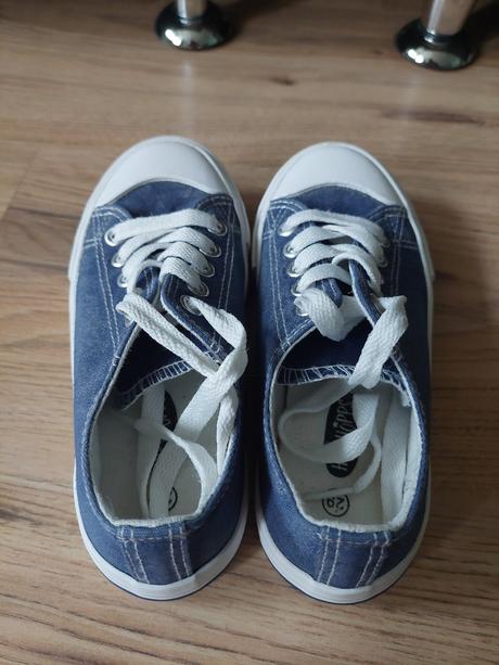 Šnurovacie topánky, 29