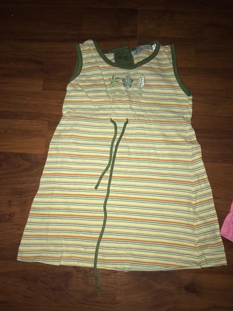 Dievčenský balík šiat + 2 pančušky, 68–80