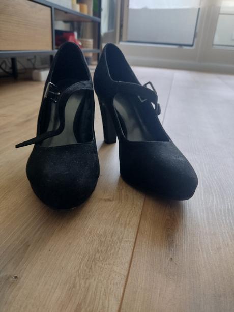 Čierne lodičky, graceland,38