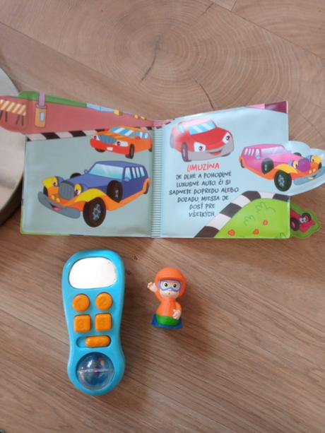 Unisex ruksak+ penova knizka+ hracky, disney