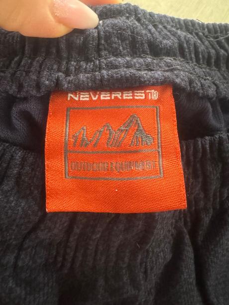 Turisticke nohavice, 134