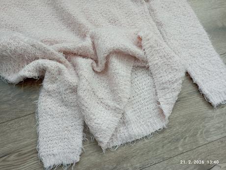 Mäkkučký pulóvrik s/xs (už s poštovným), 164