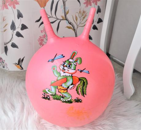 Skákacia lopta s ušami,