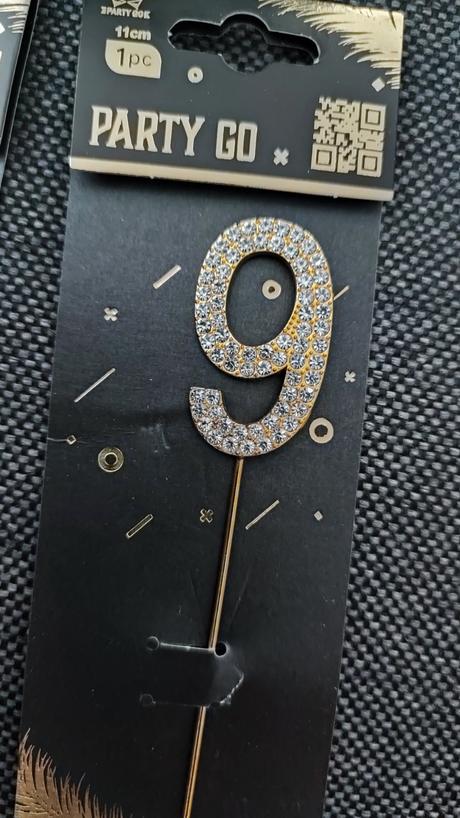 Štrasove čísla na tortu 1 2, 