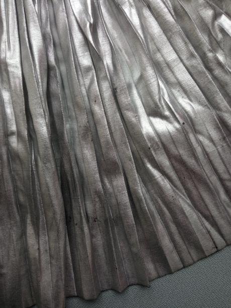 Metalicky strieborná plisovana sukňa, pepco,122