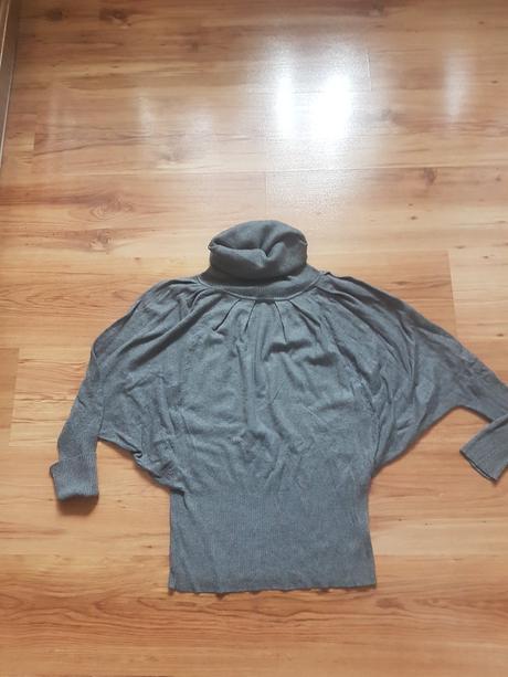 Zaujímavý sveter/pulóver/rolák vel s/m zn.ebelieve, s