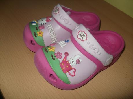 Perfektne crocsky originál hello kitty, crocs,22