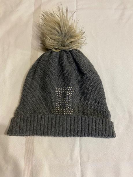 Zimná čiapka s brmbolcom, tommy hilfiger
